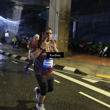Runner Photo 7914464