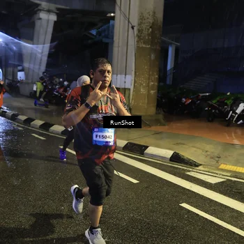Runner Photo 7914468