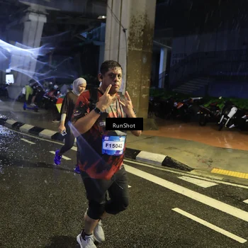 Runner Photo 7914473