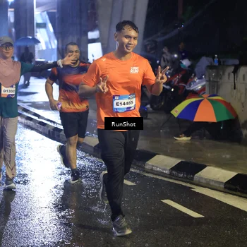 Runner Photo 7914589