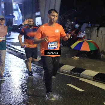 Runner Photo 7914591