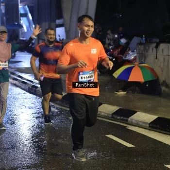 Runner Photo 7914594