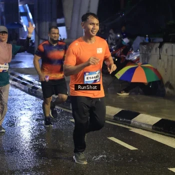 Runner Photo 7914595