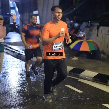 Runner Photo 7914597