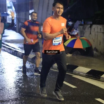 Runner Photo 7914605
