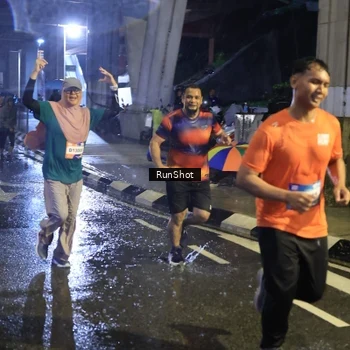 Runner Photo 7914623