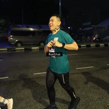 Runner Photo 7914640