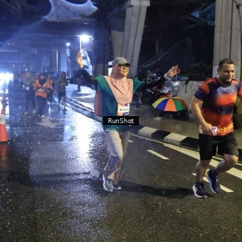 Runner Photo 7914645