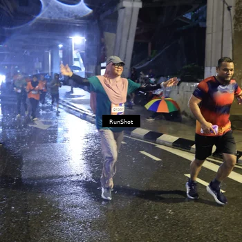 Runner Photo 7914648