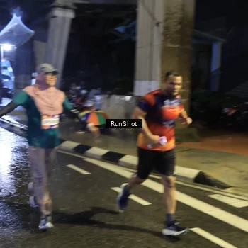 Runner Photo 7914649