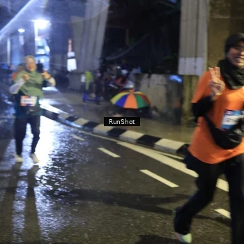 Runner Photo 7914757