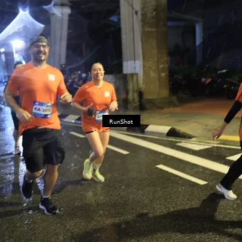 Runner Photo 7915003