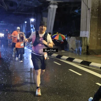 Runner Photo 7915044