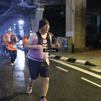 Runner Photo 7915066