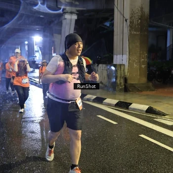 Runner Photo 7915070