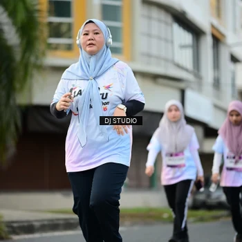 Runner Photo 7915100