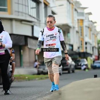 Runner Photo 7915240
