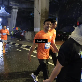 Runner Photo 7915284