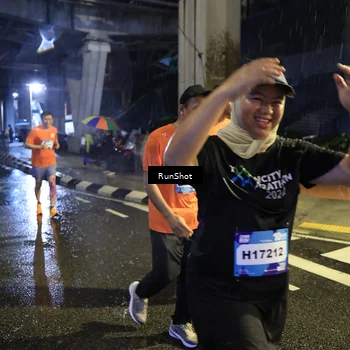 Runner Photo 7915287
