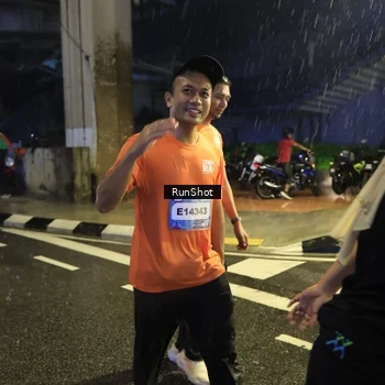 Runner Photo 7915300
