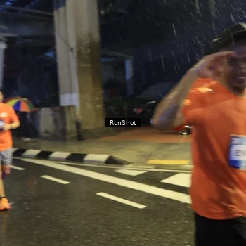 Runner Photo 7915312