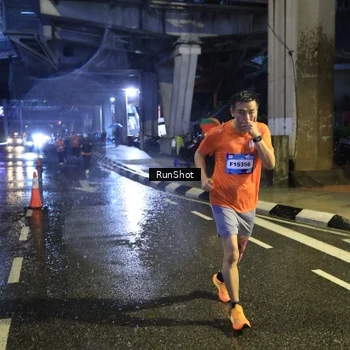 Runner Photo 7915331