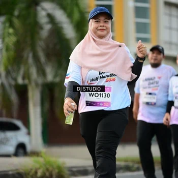 Runner Photo 7915338