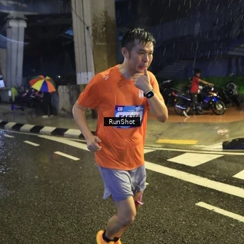 Runner Photo 7915358