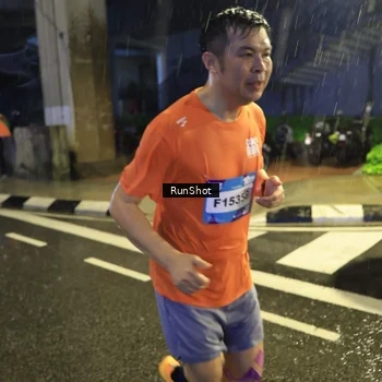 Runner Photo 7915376