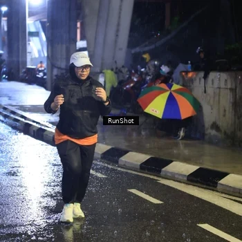 Runner Photo 7915401