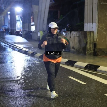 Runner Photo 7915426