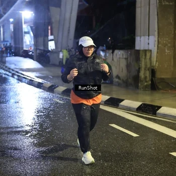 Runner Photo 7915429