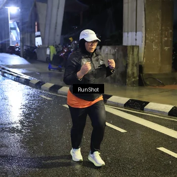 Runner Photo 7915432