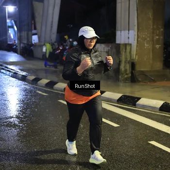 Runner Photo 7915435
