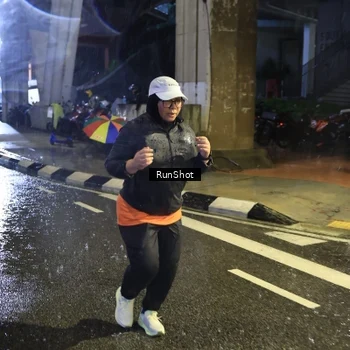 Runner Photo 7915438