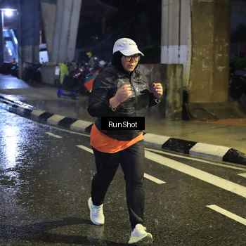 Runner Photo 7915442
