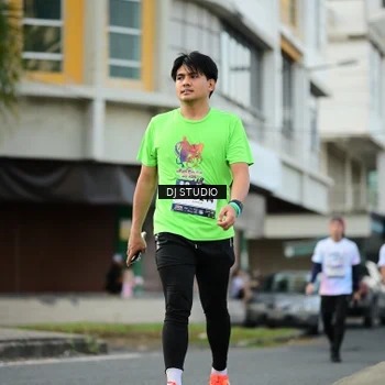 Runner Photo 7915456