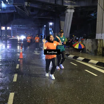 Runner Photo 7915472