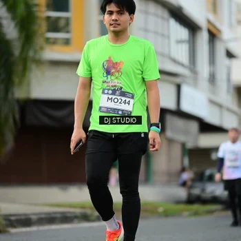 Runner Photo 7915473