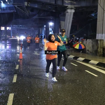 Runner Photo 7915474