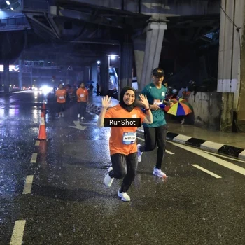 Runner Photo 7915484