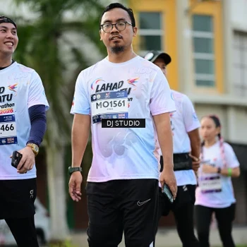 Runner Photo 7915528