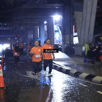 Runner Photo 7915531