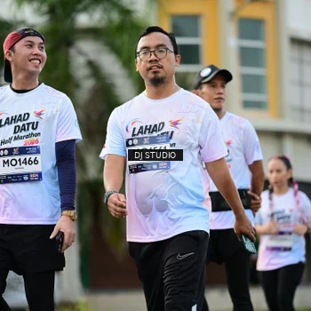 Runner Photo 7915555