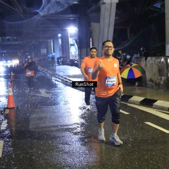 Runner Photo 7915623