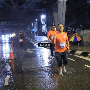 Runner Photo 7915634