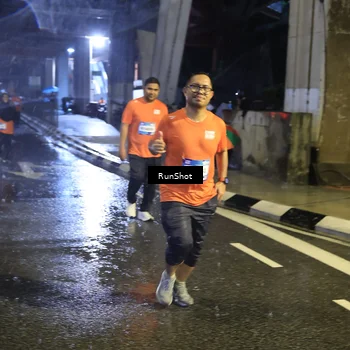 Runner Photo 7915642