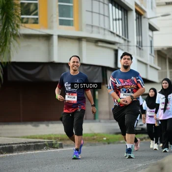 Runner Photo 7915652