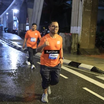 Runner Photo 7915659