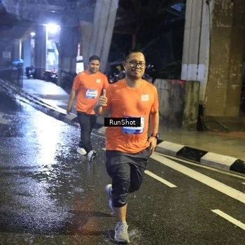 Runner Photo 7915674